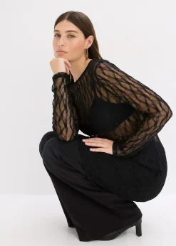 Robe courte en dentelle