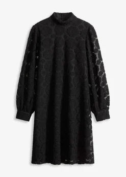 Robe courte en dentelle