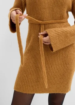 Robe courte en maille côtelée à col roulé