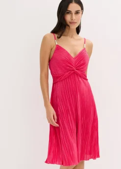 Robe courte en matière brillante et plissée