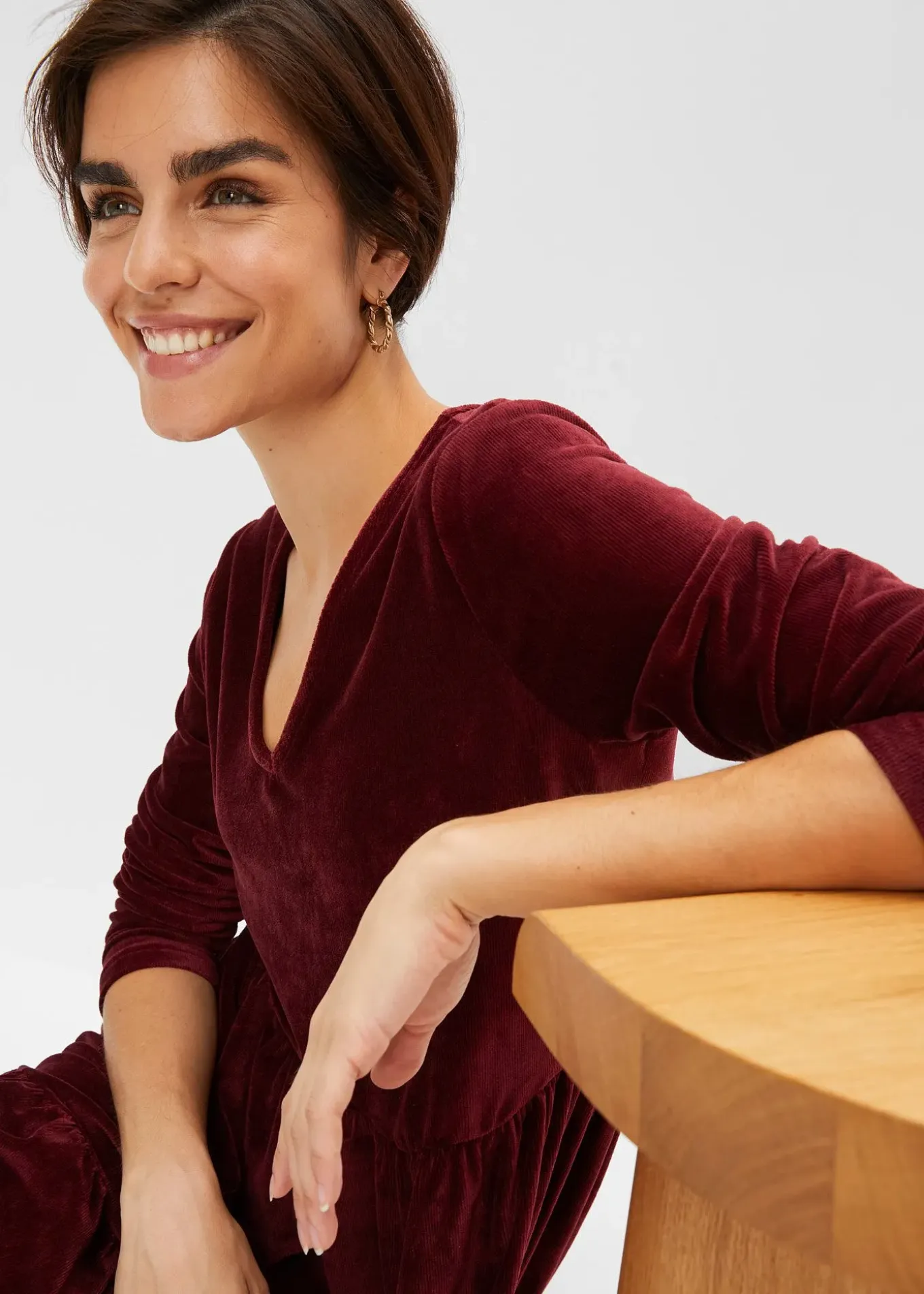 Robe courte en velours extensible