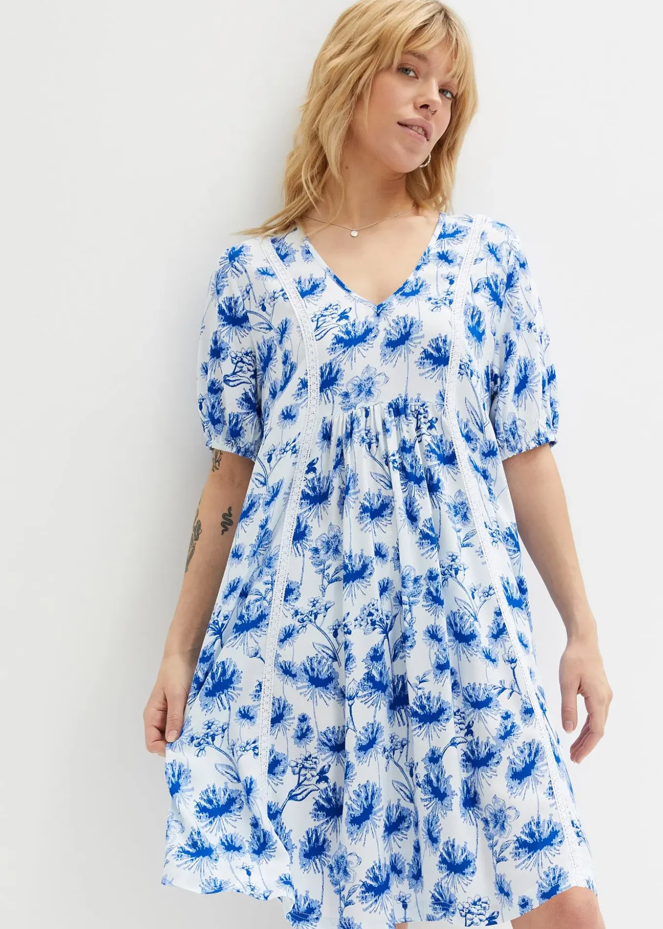 Robe courte en viscose