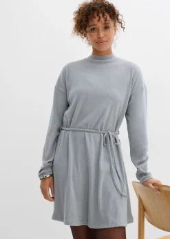 Robe courte et côtelée