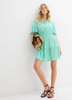 Robe courte et fluide en viscose mélangée