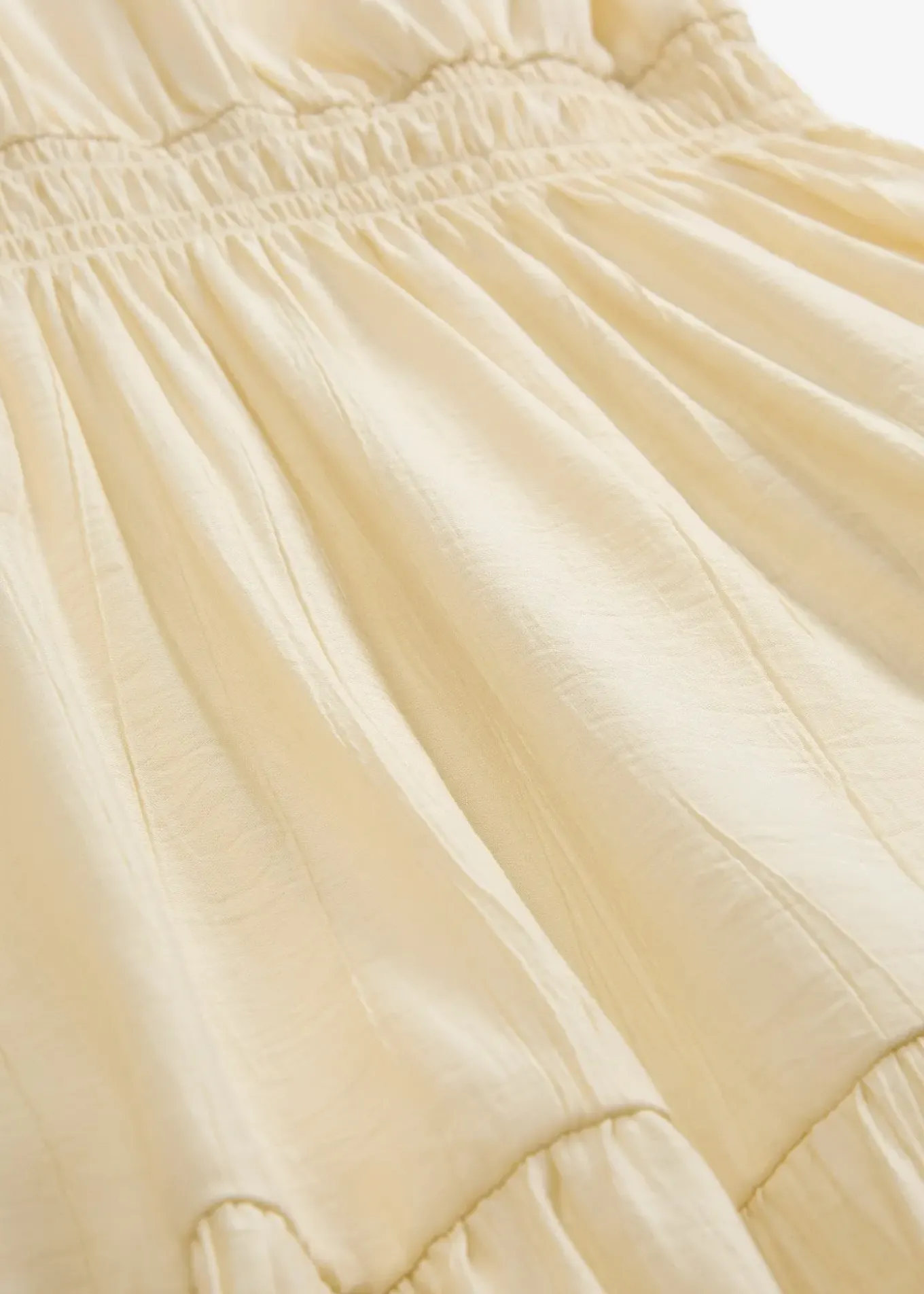 Robe courte et fluide en viscose mélangée