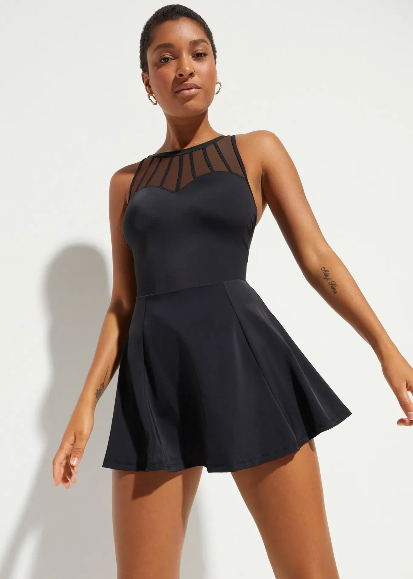 Robe de bain sculptante avec mesh transparent, maintien modéré