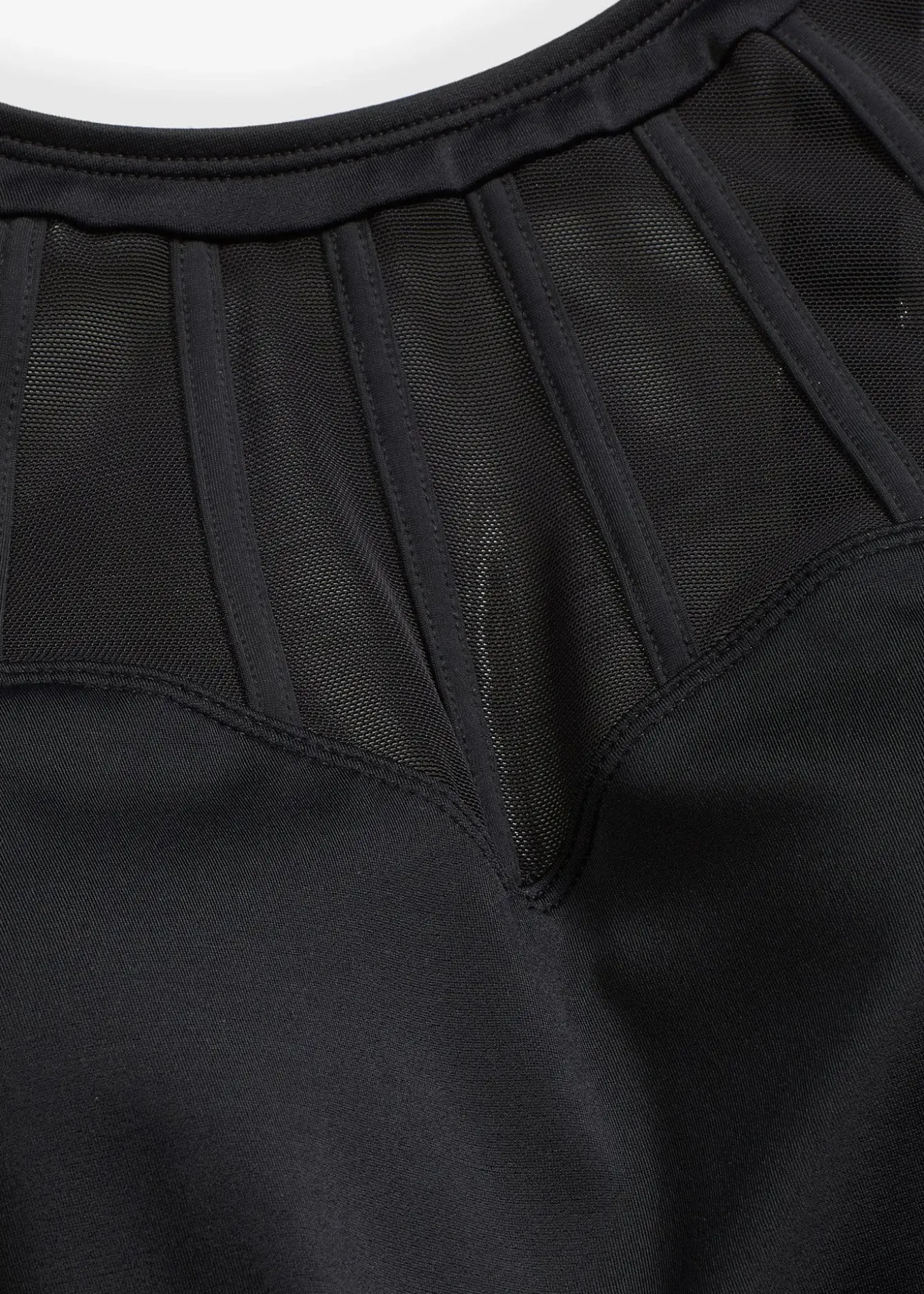 Robe de bain sculptante avec mesh transparent, maintien modéré