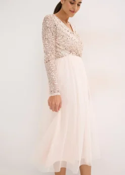 Robe de cocktail brodée de sequins
