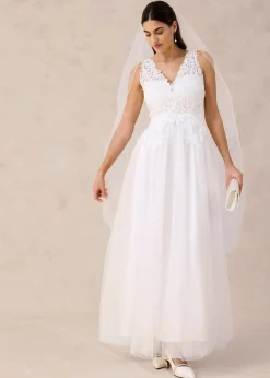 Robe de mariée en tulle et dentelle