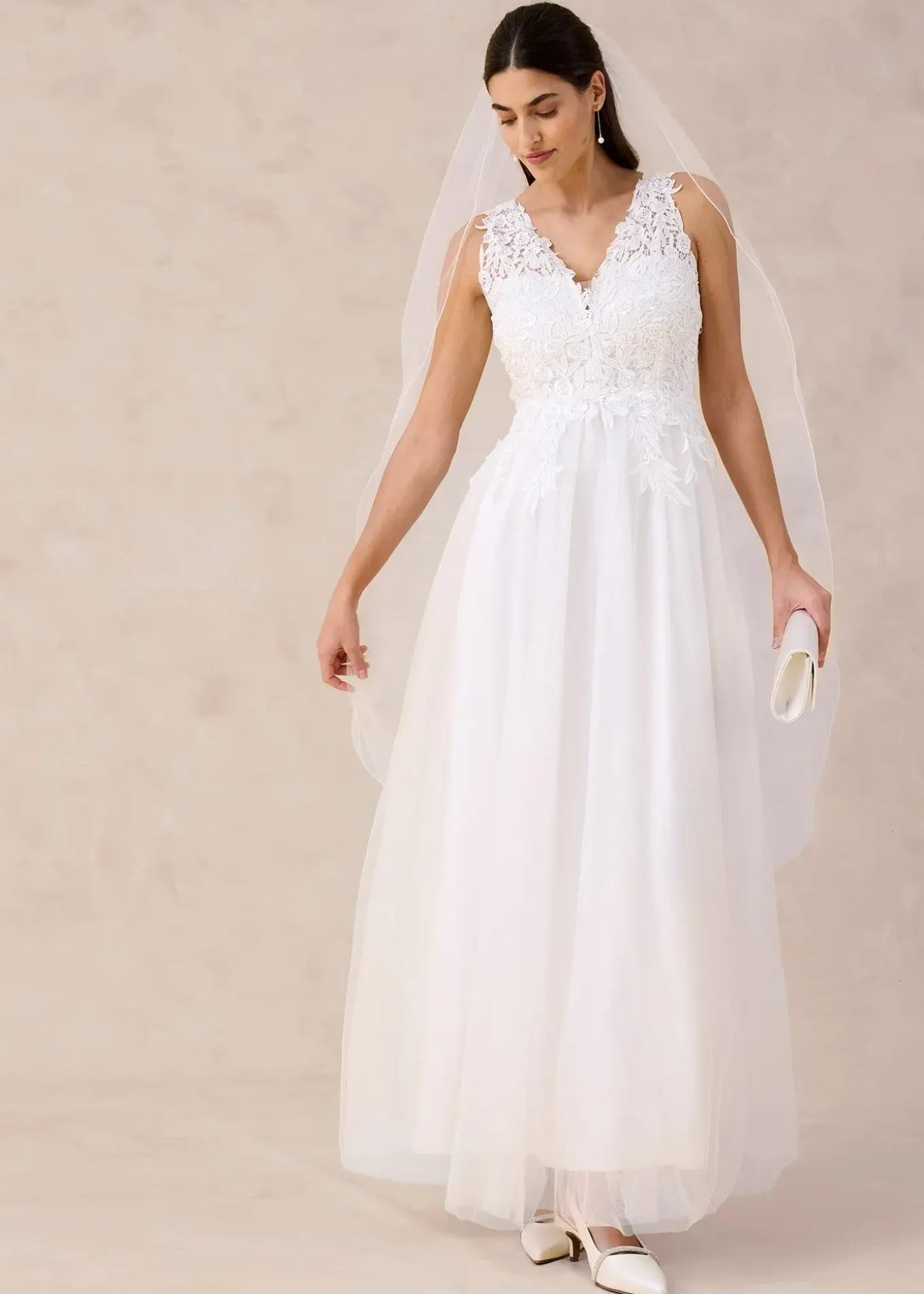 Robe de mariée en tulle et dentelle
