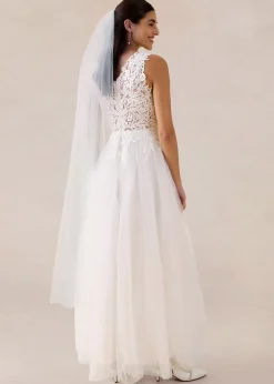 Robe de mariée en tulle et dentelle