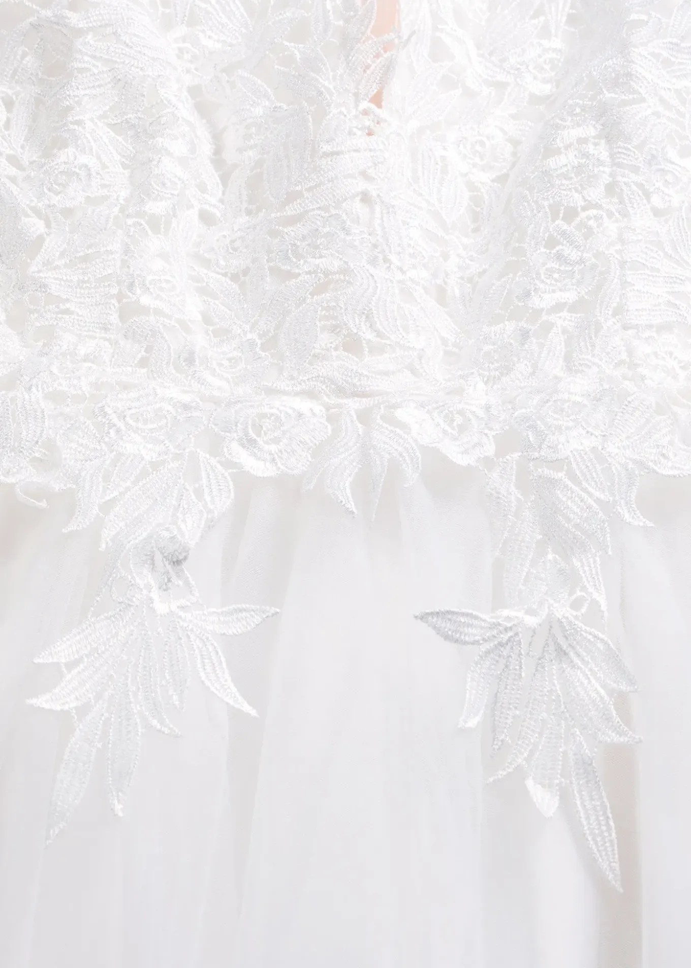 Robe de mariée en tulle et dentelle