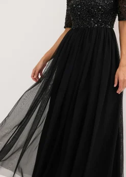 Robe de soirée en tulle avec haut brodé de sequins