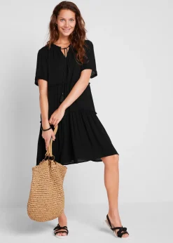 Robe en crépon de viscose, longueur genou, détail encolure