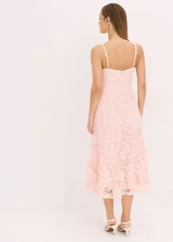 Robe en dentelle à bretelles