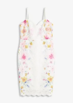 Robe en dentelle à fines bretelles