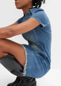 Robe en jean boutonnée avec ourlet à cru