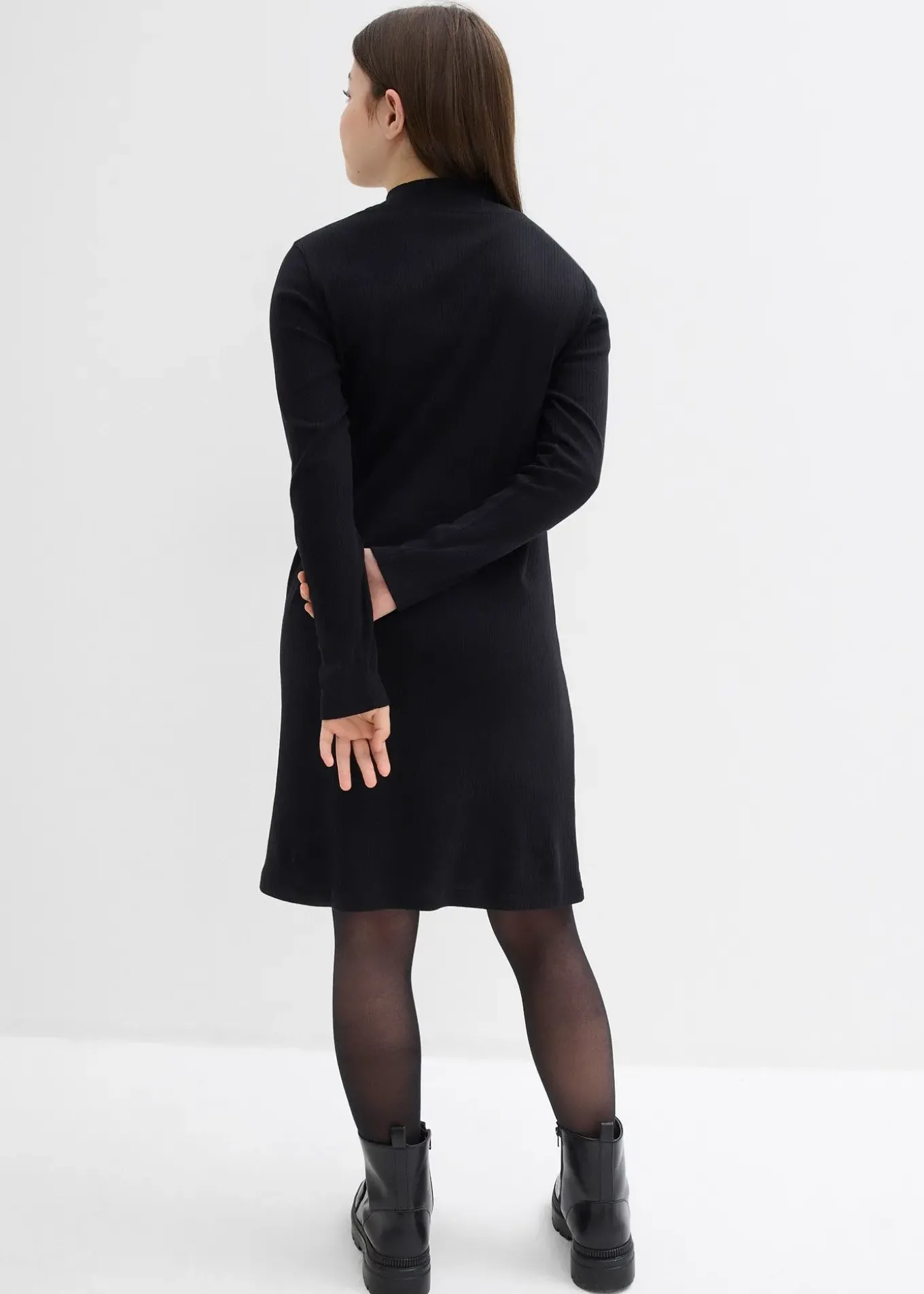 Robe en jersey à col montant