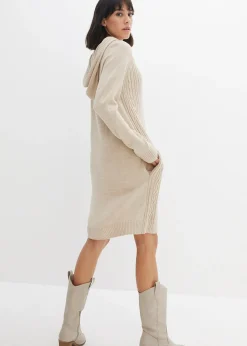 Robe en maille à capuche avec torsades