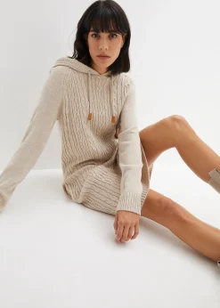 Robe en maille à capuche avec torsades