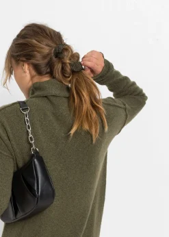 Robe en maille à col roulé