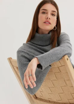 Robe en maille à col roulé