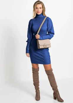 Robe en maille à col roulé