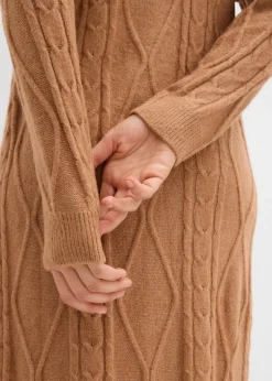 Robe en maille à motif torsadé