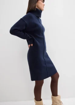 Robe en maille avec couture décorative