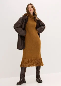 Robe en maille avec franges à la base