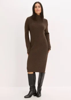 Robe en maille côtelée à col roulé