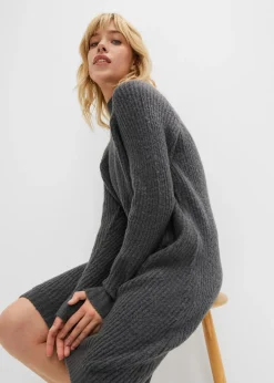 Robe en maille longue derrière