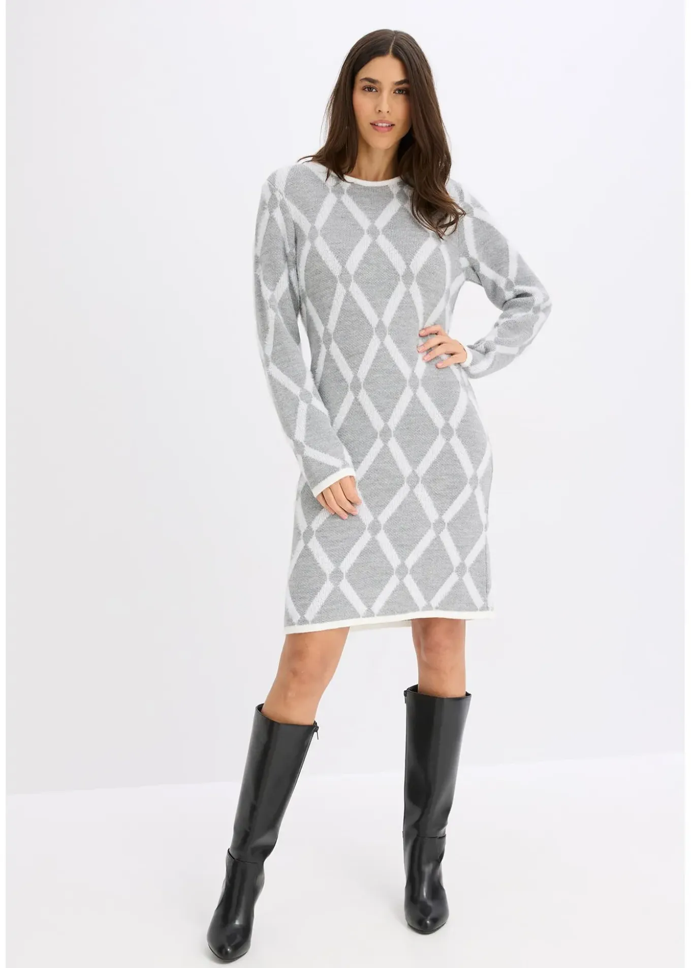 Robe en maille poilue avec motif en losange