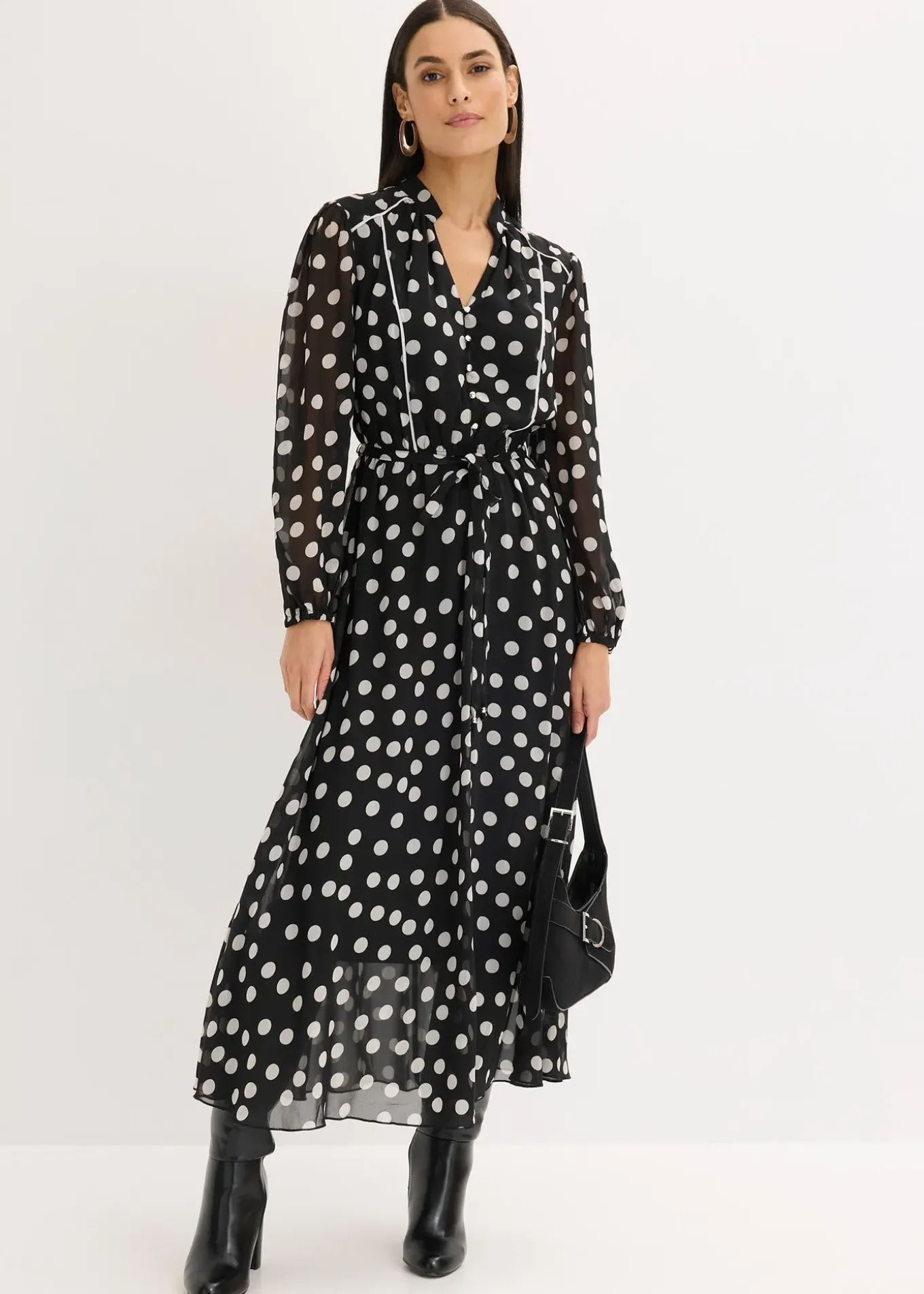 Robe en mousseline à passepoils contrastants