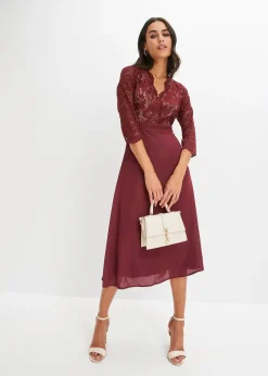 Robe en voile et dentelle