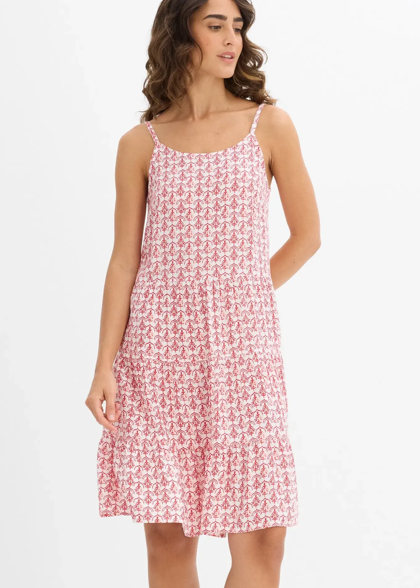 Robe fluide en viscose à fines bretelles