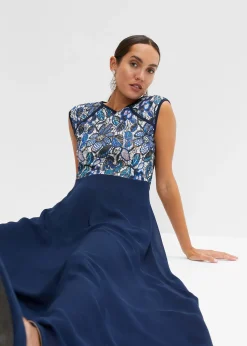 Robe longue à dentelle