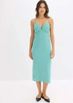 Robe longue au décolleté plongeant