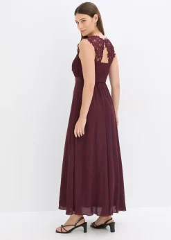 Robe longue avec dentelle