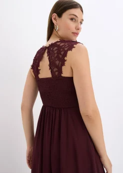 Robe longue avec dentelle