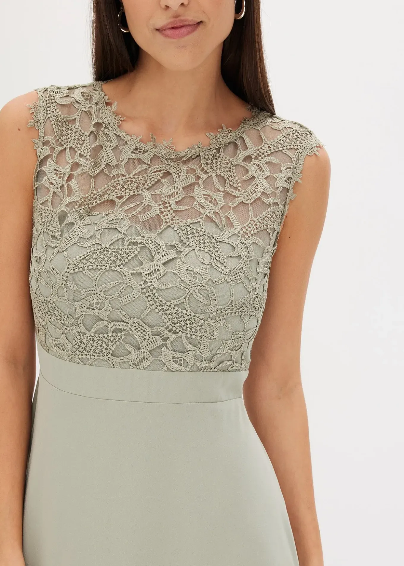 Robe longue avec dentelle