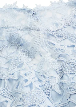 Robe longue avec dentelle