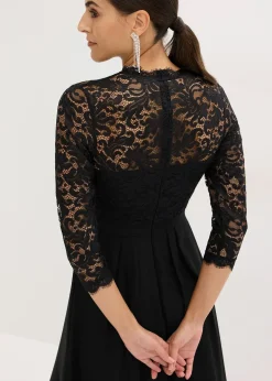 Robe longue avec dentelle