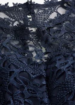 Robe longue avec dentelle