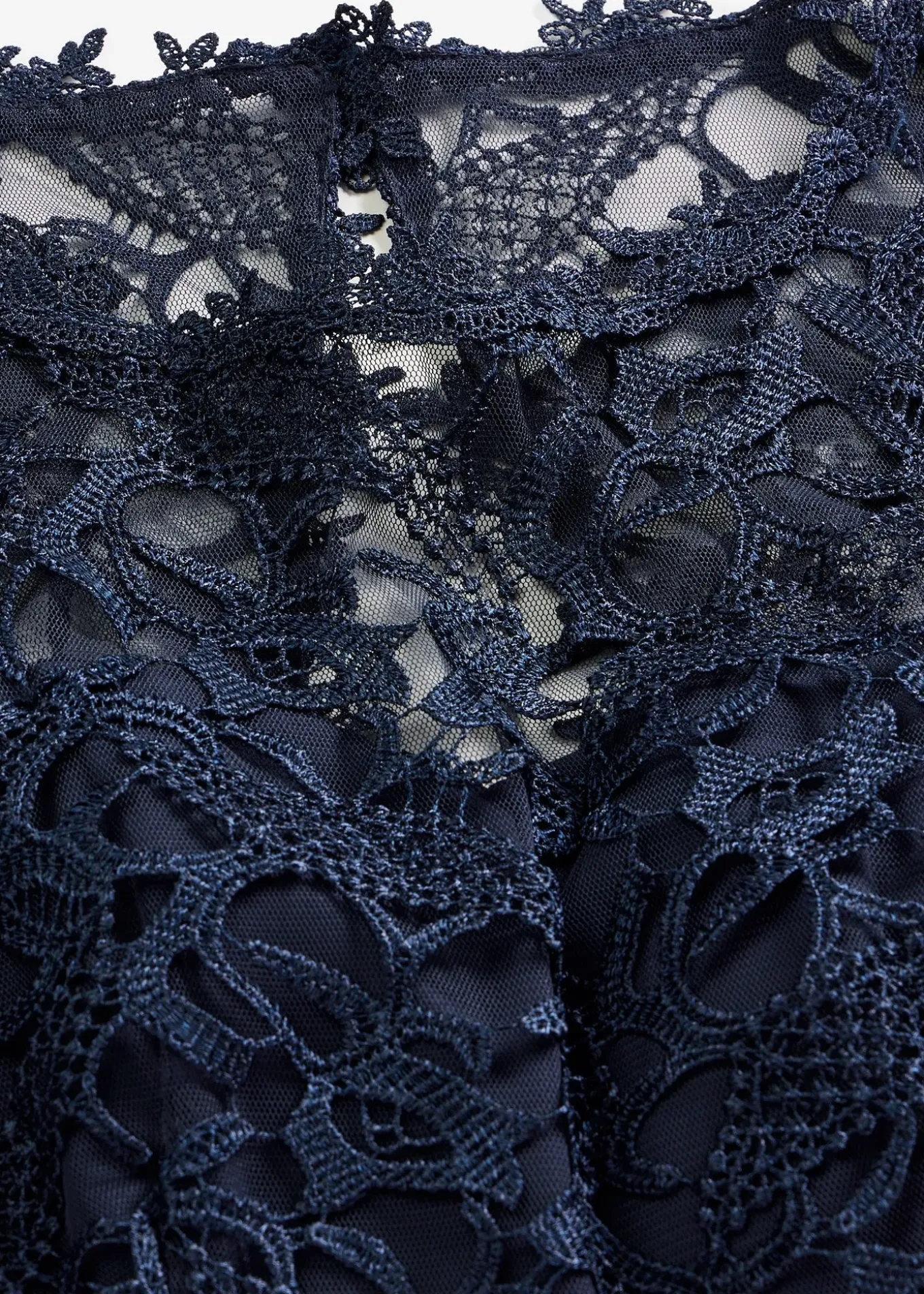 Robe longue avec dentelle