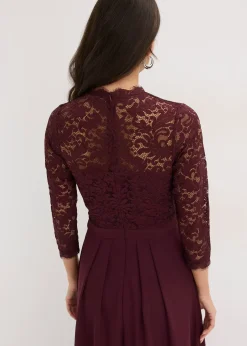 Robe longue avec dentelle
