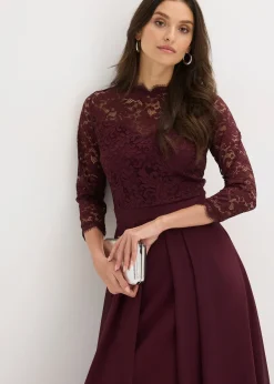 Robe longue avec dentelle