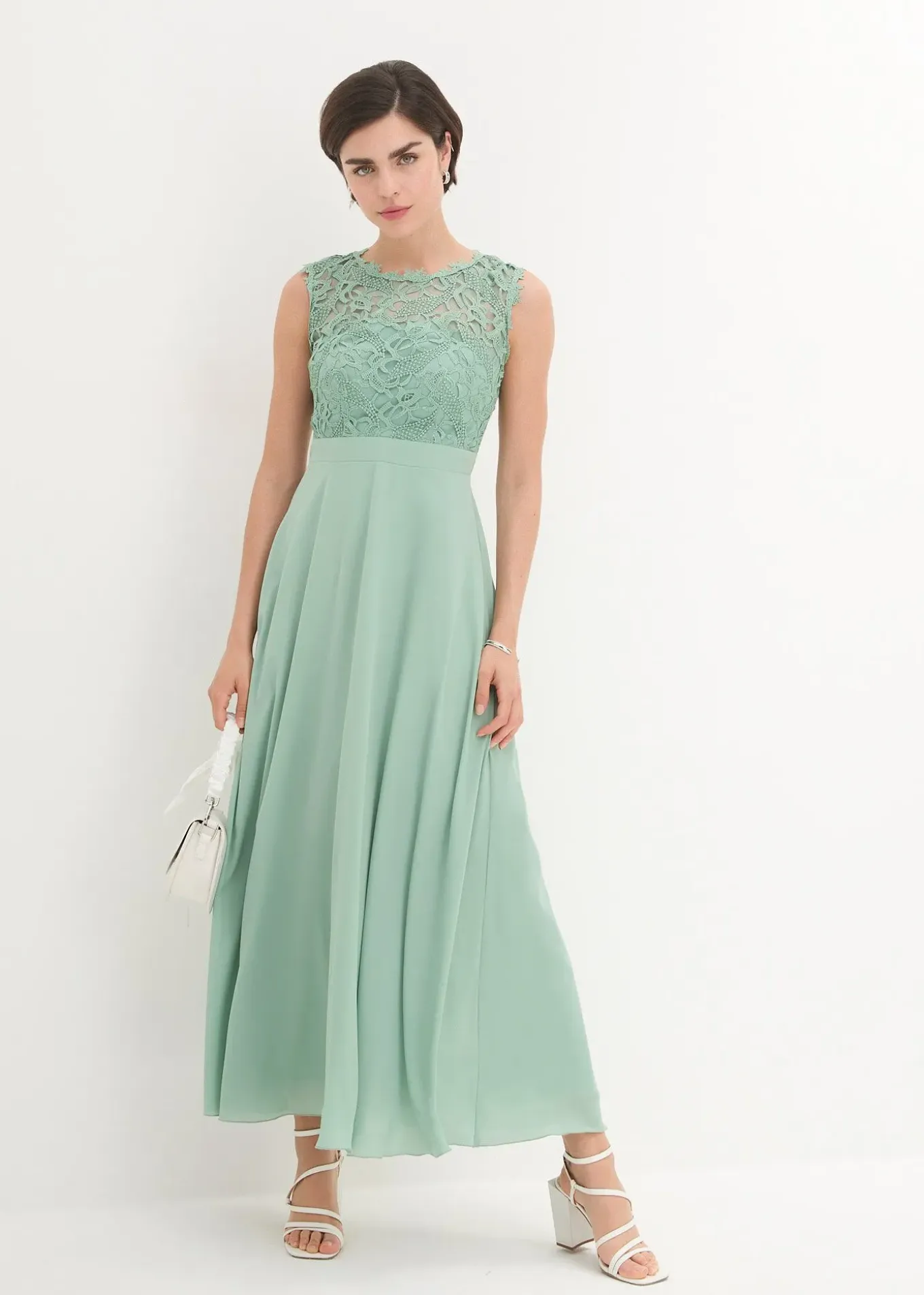 Robe longue avec dentelle