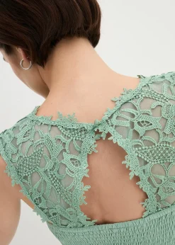 Robe longue avec dentelle