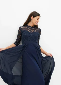 Robe longue avec dentelle